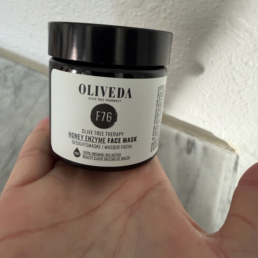 Oliveda honey enzyme Face Mask brand new